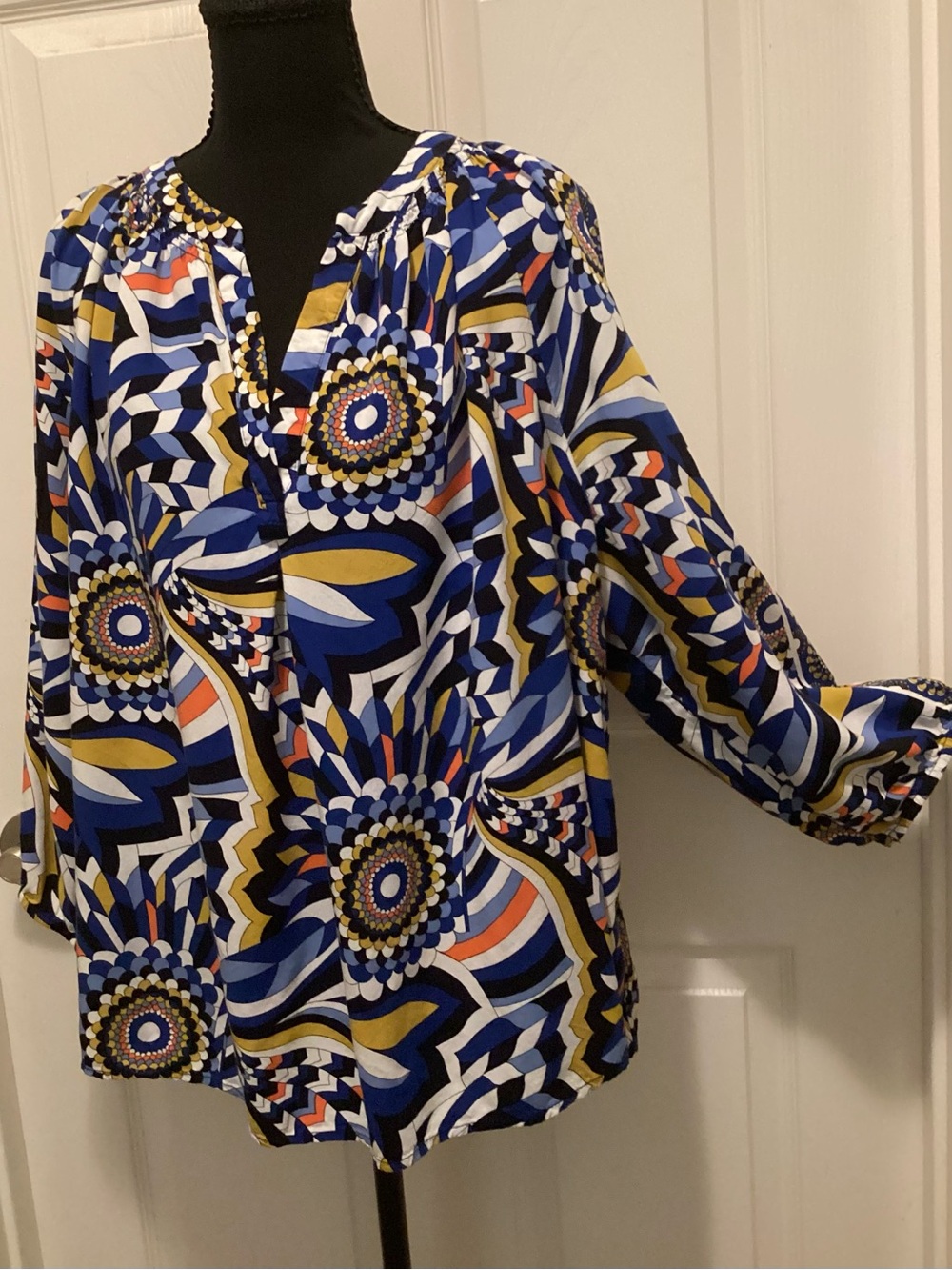 C51. Crown & Ivy Bold Geometric Tunic in Blue, Gold, White and Coral